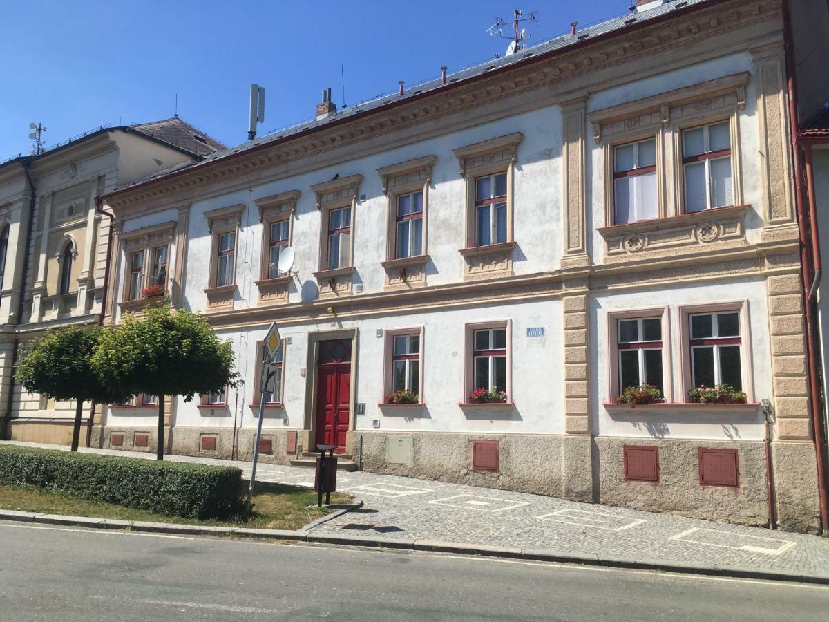 Apartmám na náměstí II Opočno Exteriér fotografie